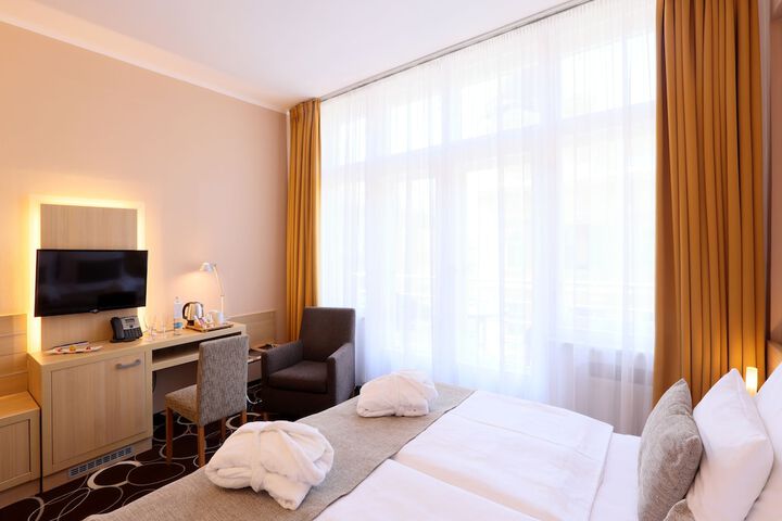 Room 10 of 71
