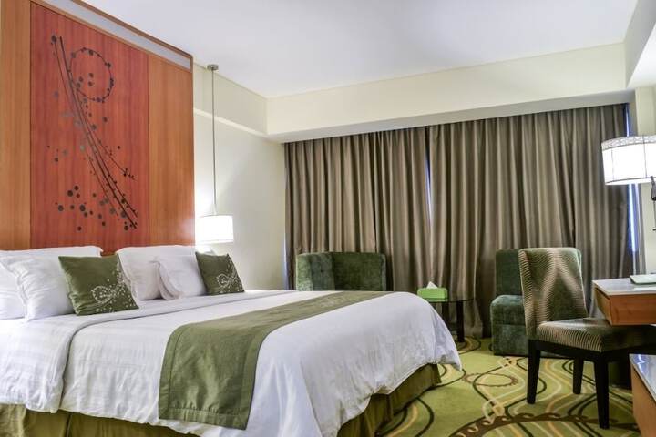 Room 4 of 43
