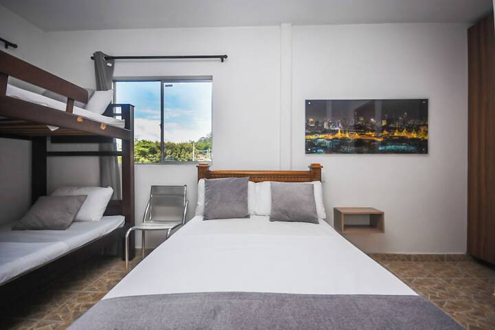 Room 10 of 25
