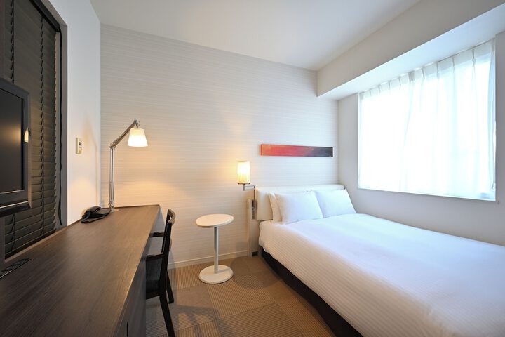 Room 18 of 38