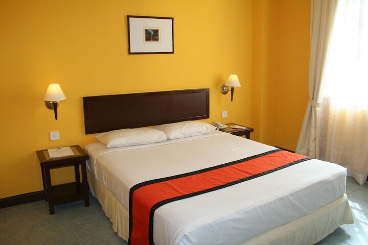 Room 5 of 34