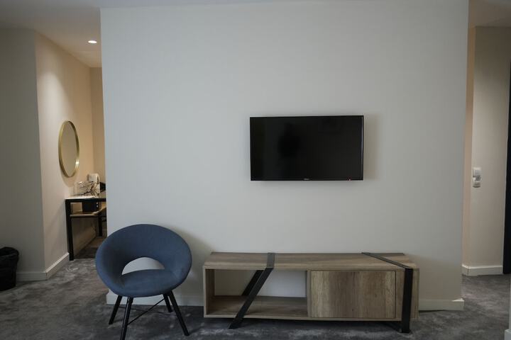 Room 65 of 110