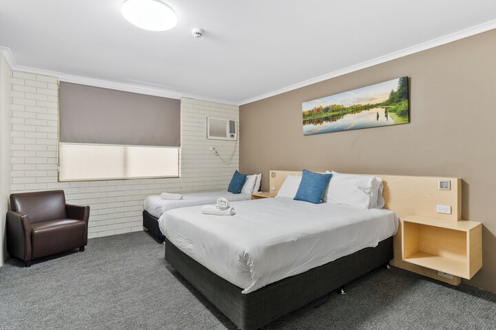 Room 14 of 34