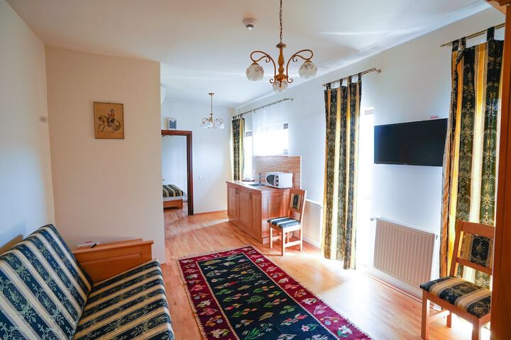 Room 18 of 54