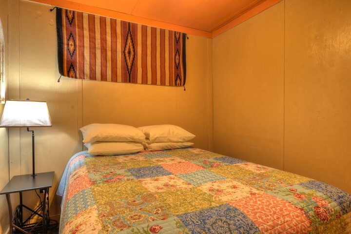 Room 81 of 204