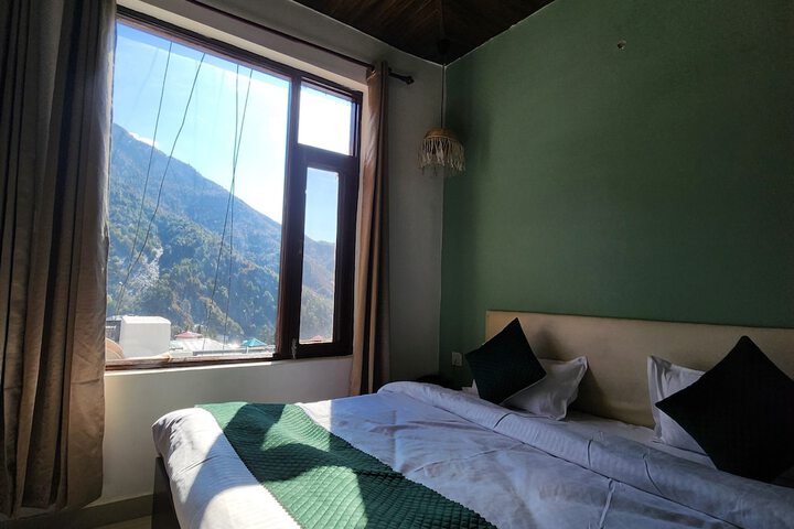 Room 2 of 14