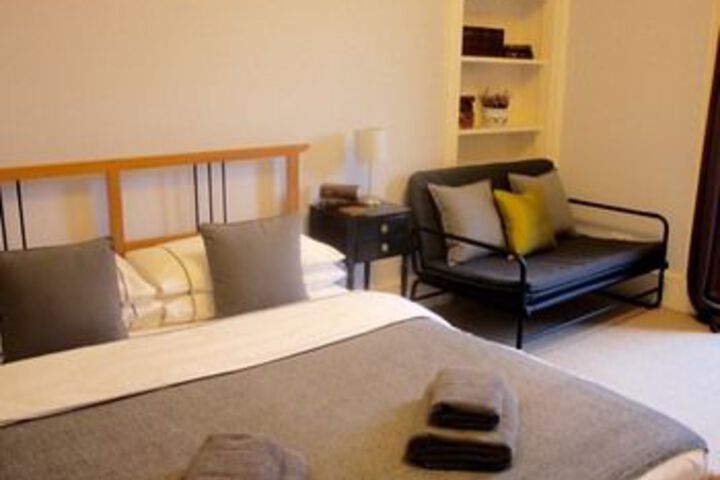 Room 7 of 15