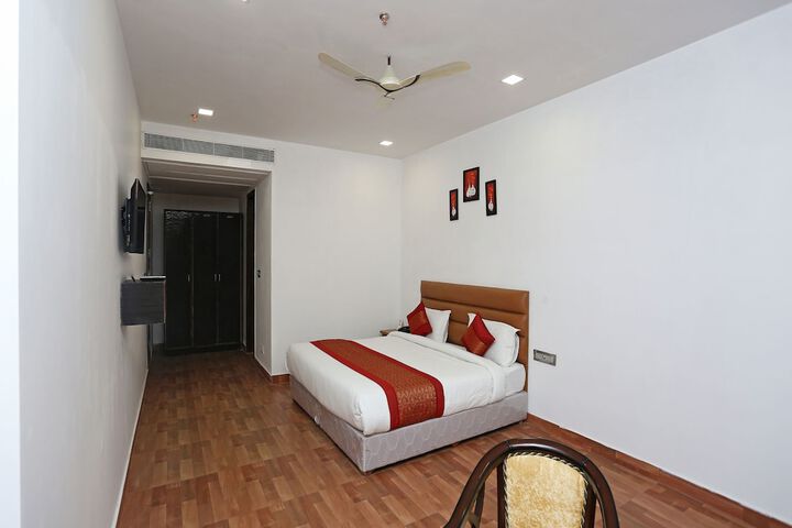 Room 18 of 25