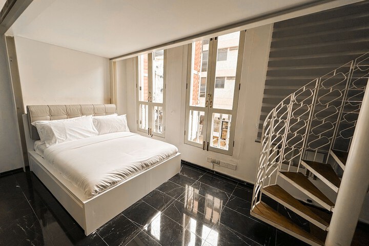 Room 27 of 57
