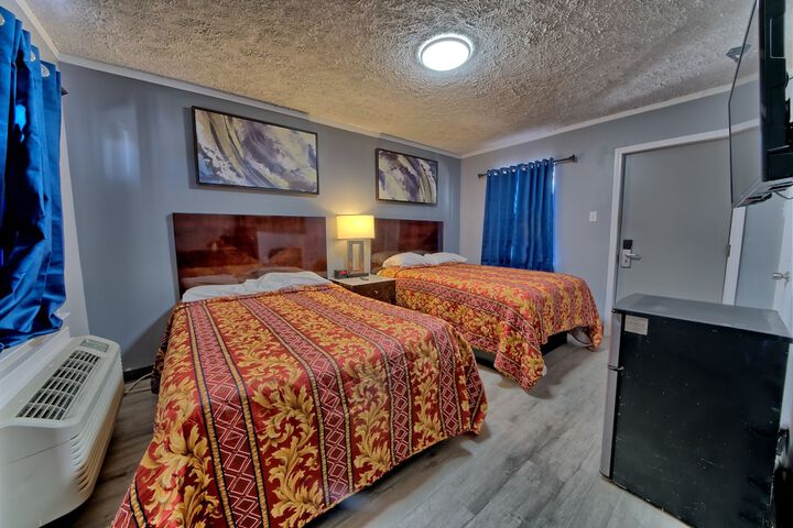 2 Double Beds (11 of 11)