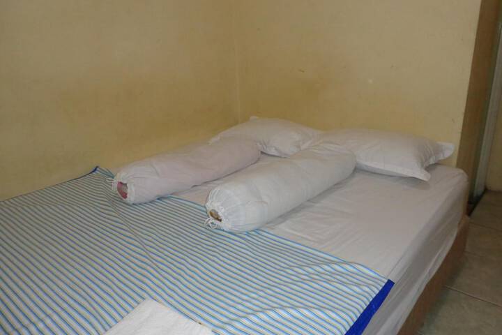 Room 6 of 39
