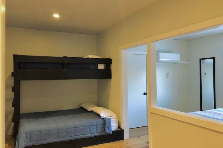 Room 30 of 77