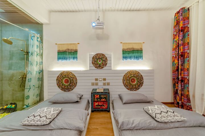 Room 3 of 24