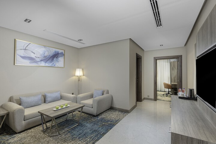Room 12 of 40