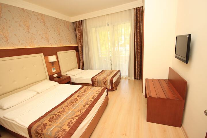 Room 14 of 32