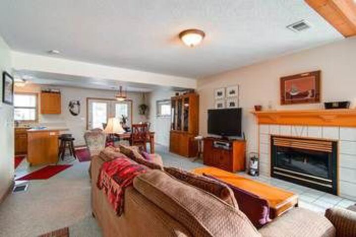 2028 Ryan Gulch 4 Br townhouse by RedAwning