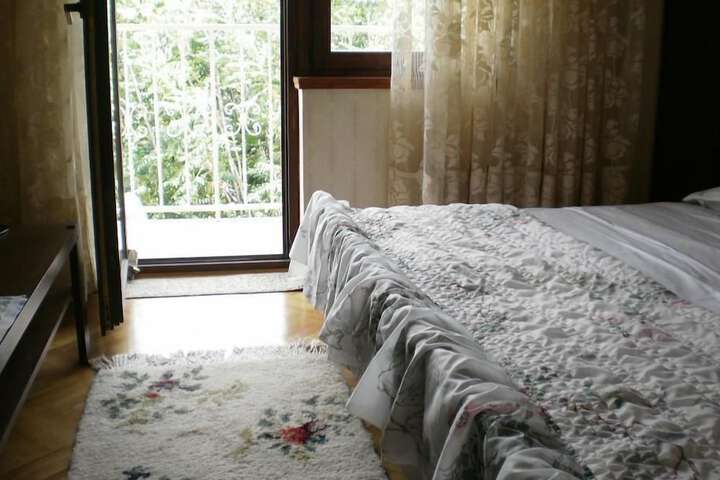 Room 6 of 44