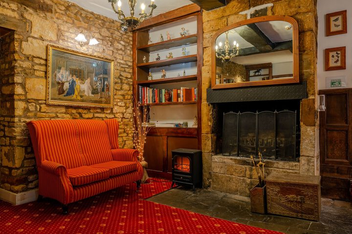 Entrance & Lobby