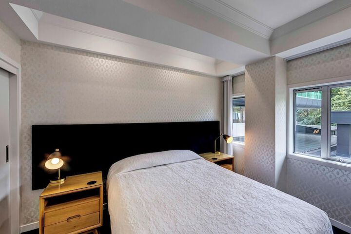 Room 5 of 70