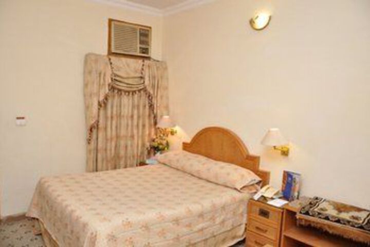 Room 15 of 31