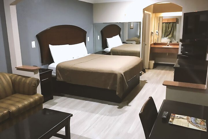 Room 11 of 21