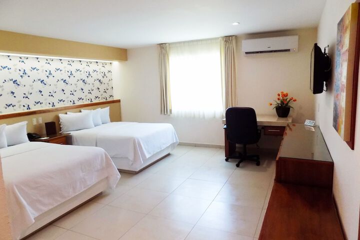 Room 6 of 44