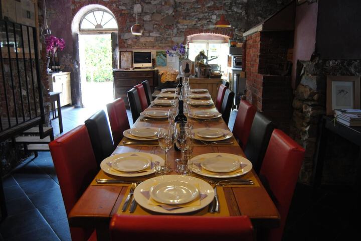 Dining 19 of 38