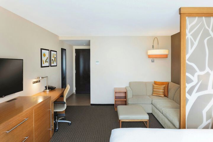 Room 12 of 42