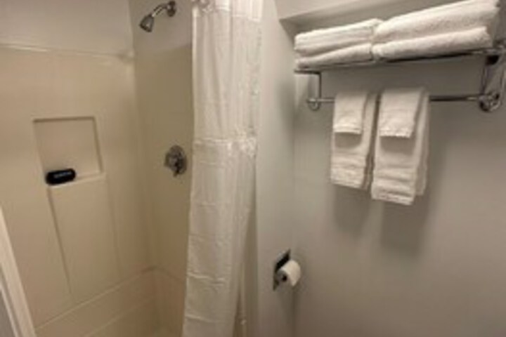 Room 220 of 297