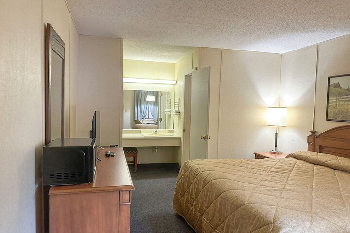 Room 47 of 95