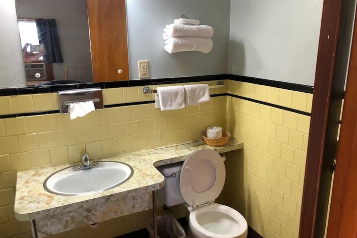 Room 19 of 23