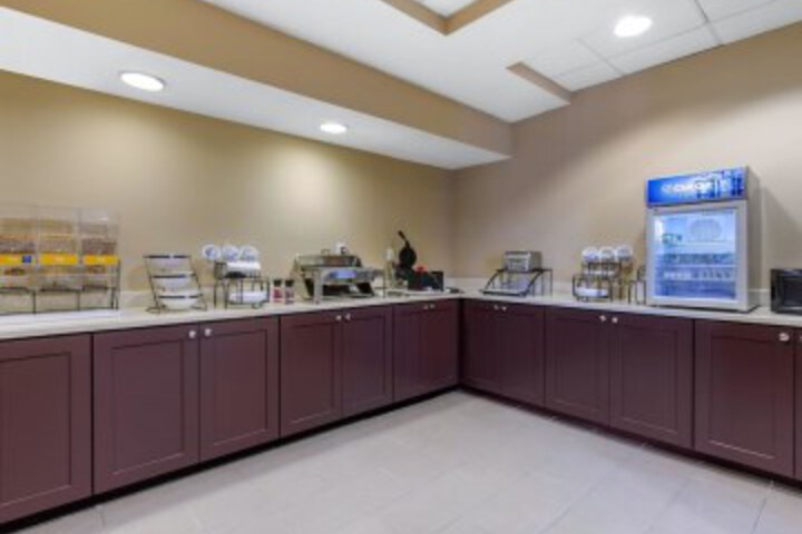 Breakfast/Coffee Service 33 of 37