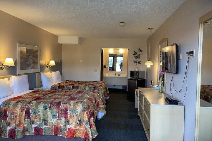 Room 64 of 133