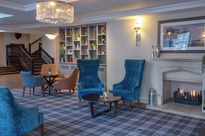 Lounge 56 of 68
