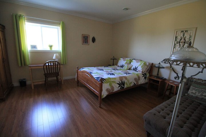 Room 16 of 36
