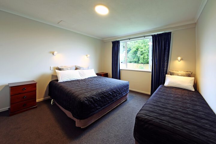 Room 10 of 38