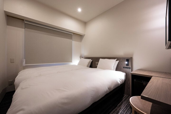 Room 26 of 73