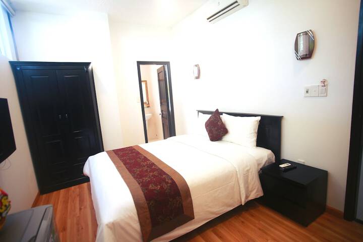 Room 4 of 31