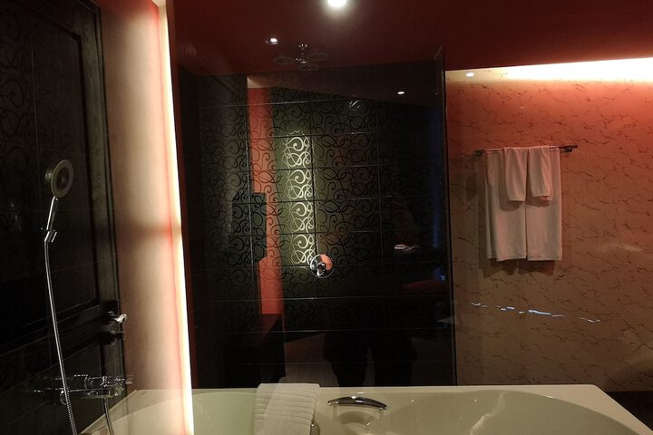 Room 54 of 89