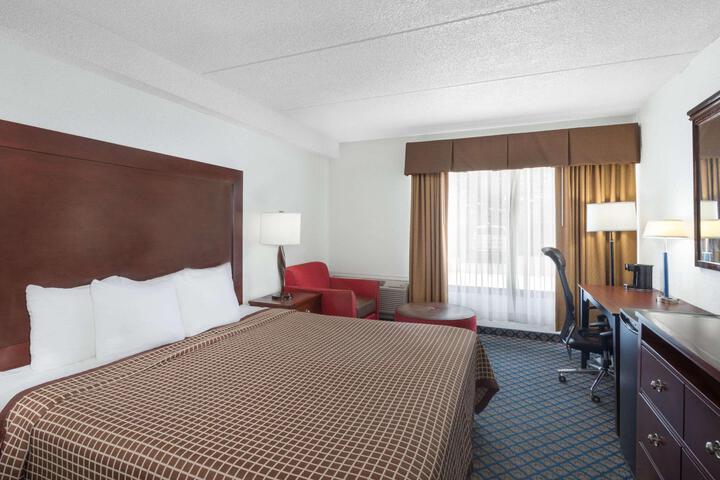 1 King Bed Accessible (6 of 12)
