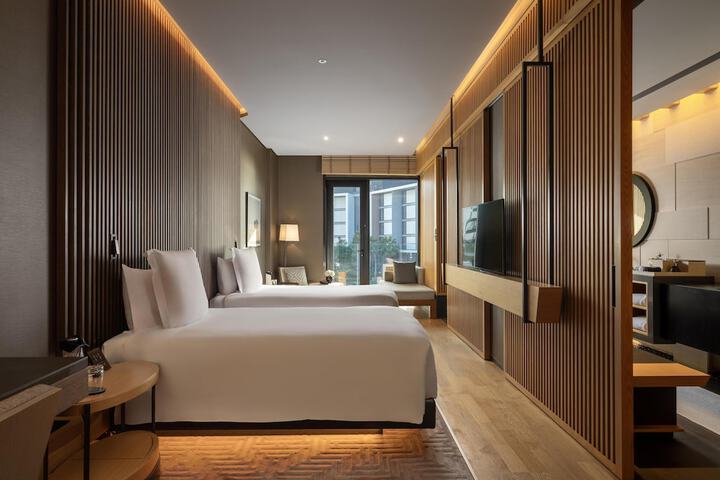Room 30 of 137