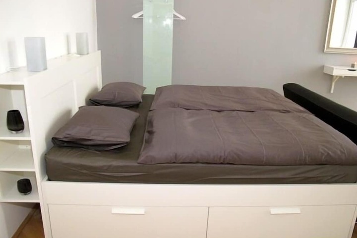 Room 5 of 24