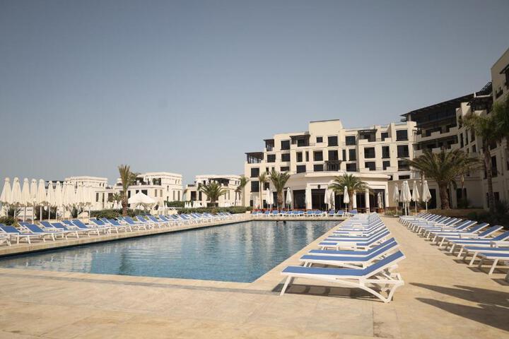 Sea Breeze The Grand Hotel