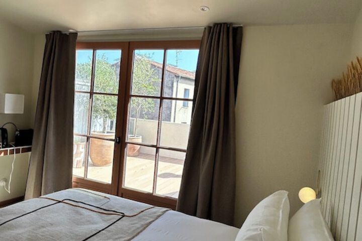 Room 21 of 108