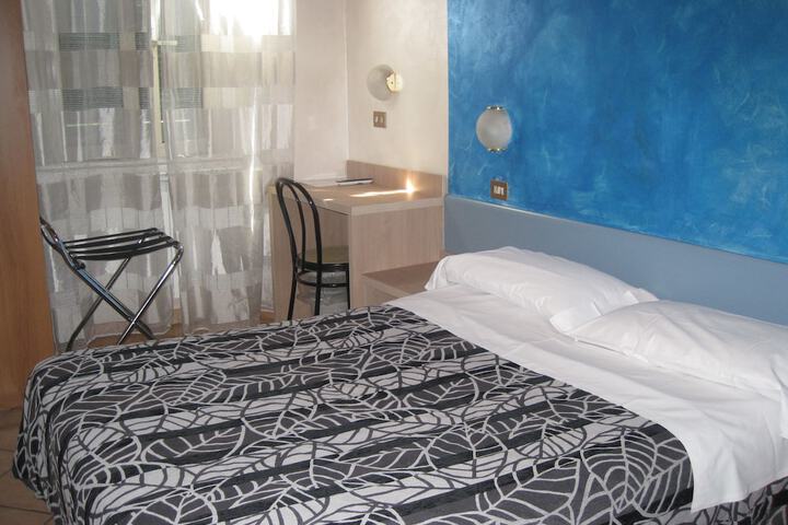 Room 7 of 30