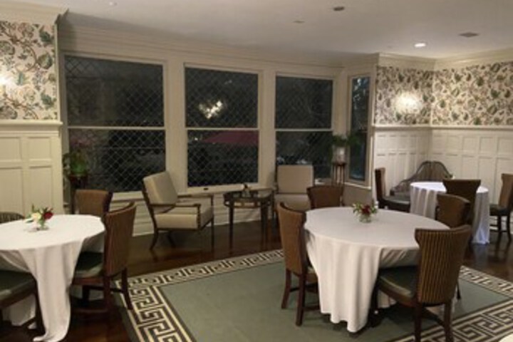 Dining 77 of 130