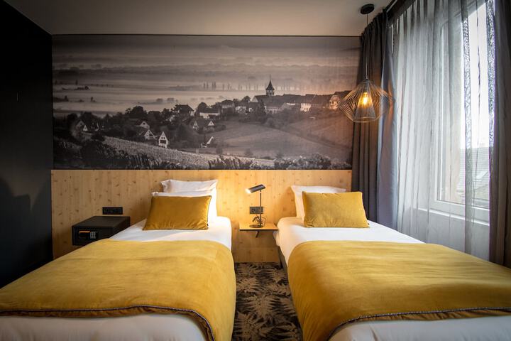 Room 10 of 61