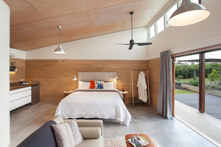 Room 3 of 27