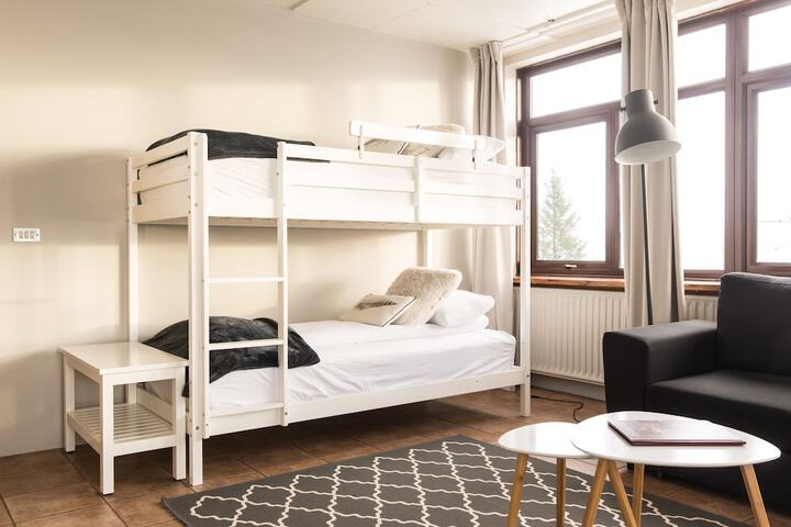 Room 6 of 46