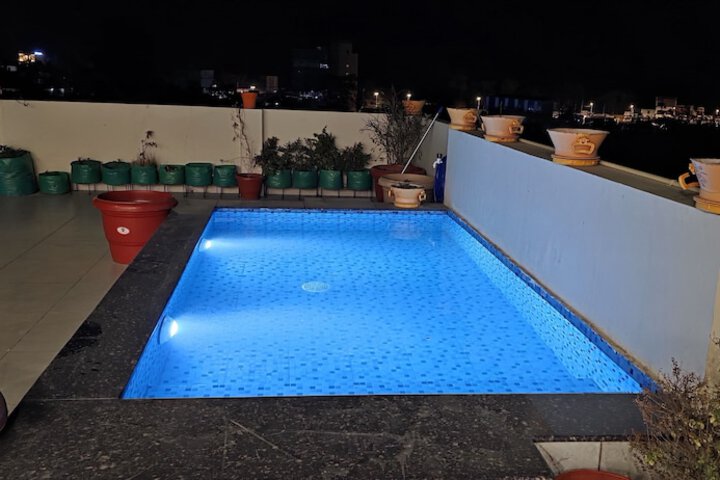 Pool 16 of 21
